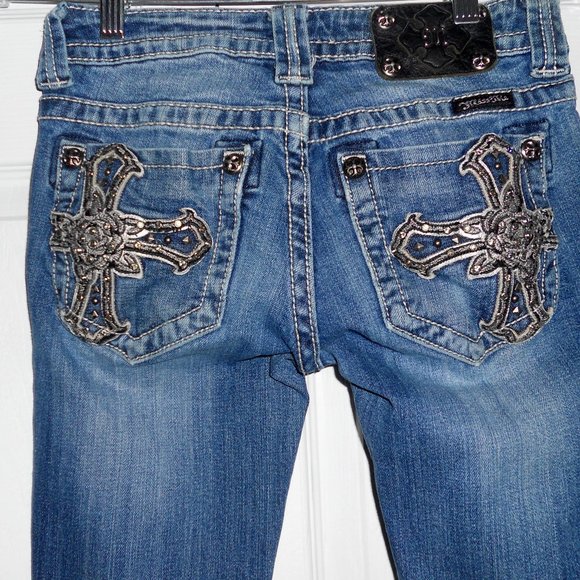 Miss Me 25 Straight Skinny Jeans Heavily Embellished Low Rise - Picture 1 of 12